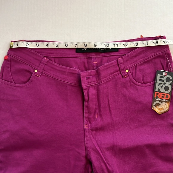 Ecko Red Demin Jeggings Size 11/12 - Picture 7 of 10